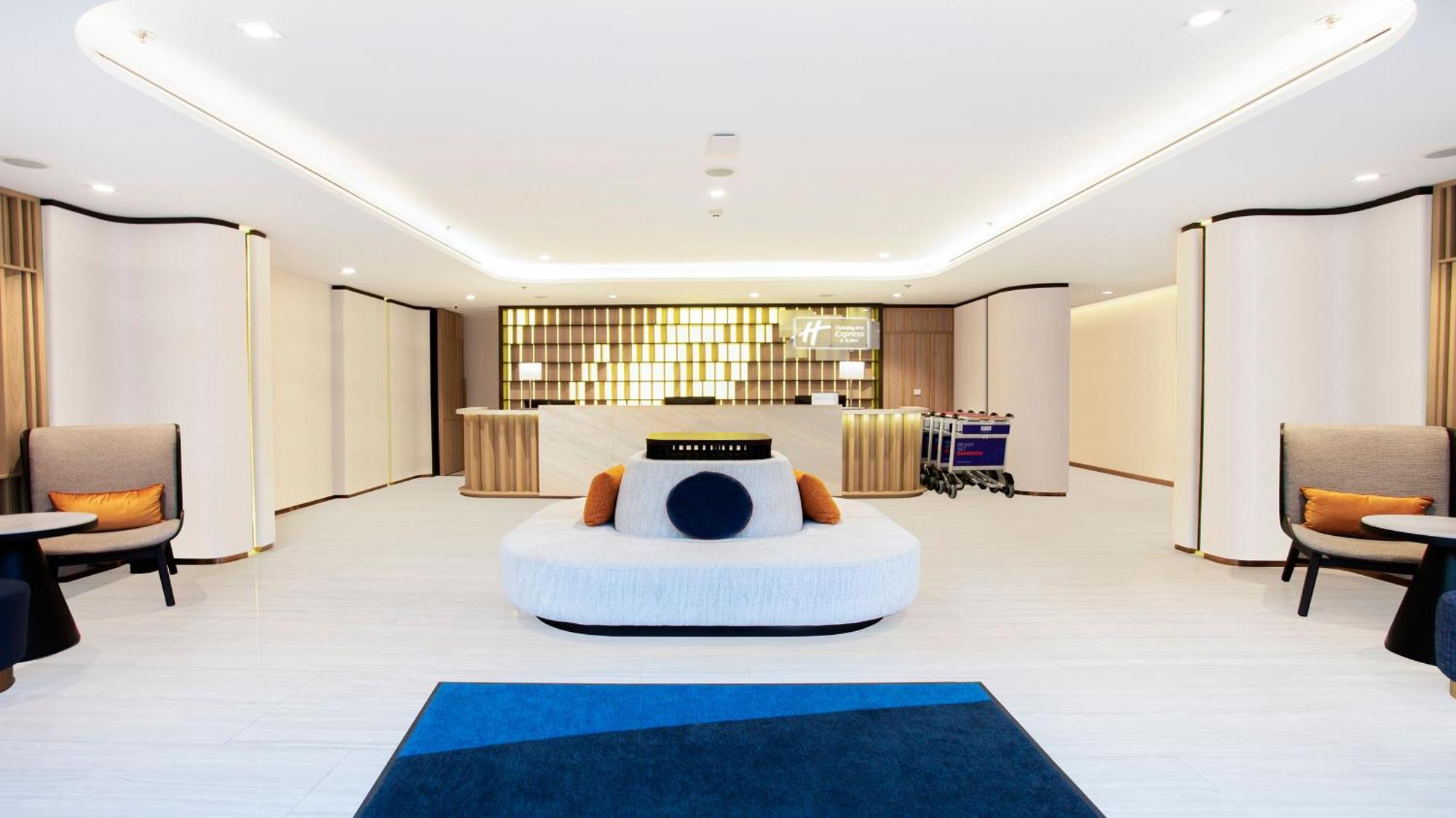 Holiday Inn Express & Suites Bangkok Central Pier By Ihg Banguecoque Exterior foto