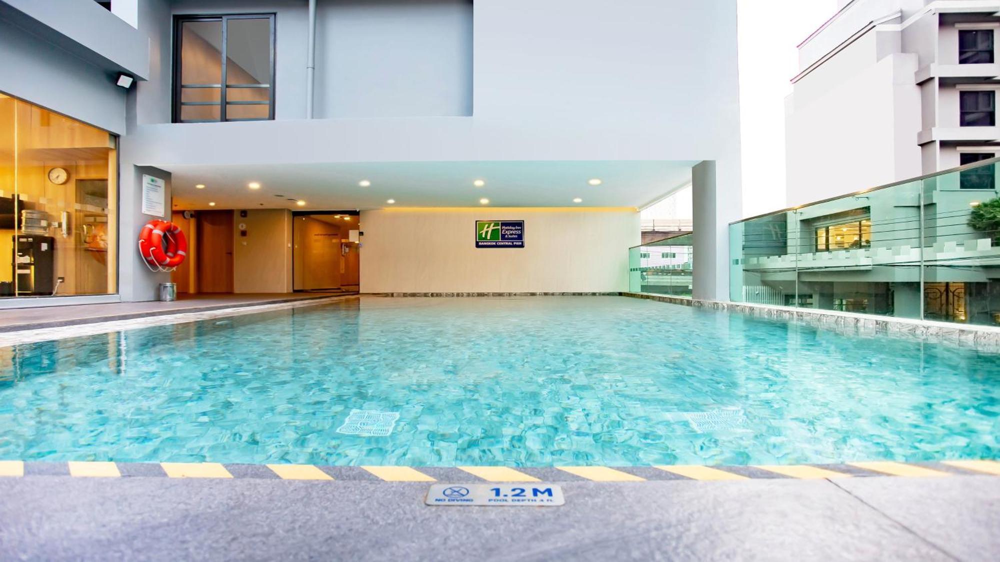 Holiday Inn Express & Suites Bangkok Central Pier By Ihg Banguecoque Exterior foto