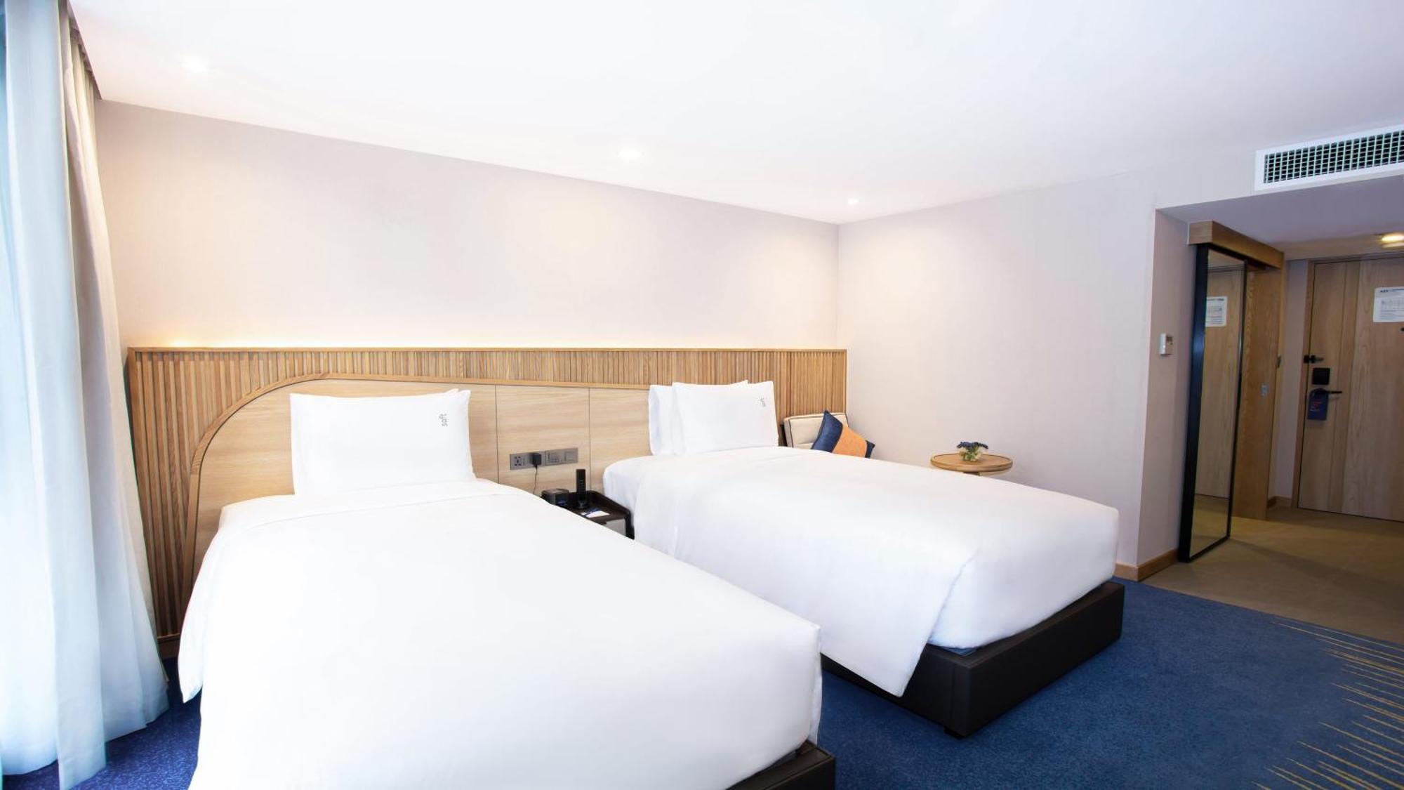 Holiday Inn Express & Suites Bangkok Central Pier By Ihg Banguecoque Exterior foto