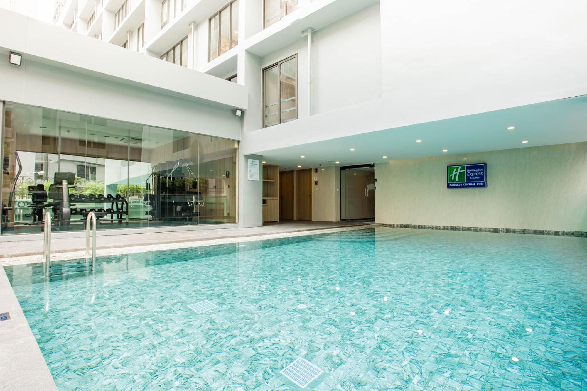 Holiday Inn Express & Suites Bangkok Central Pier By Ihg Banguecoque Exterior foto